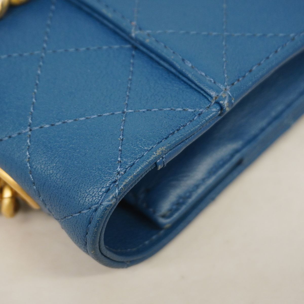 Chanel Shoulder Bag Quilted Leather Blue Gold — view 7