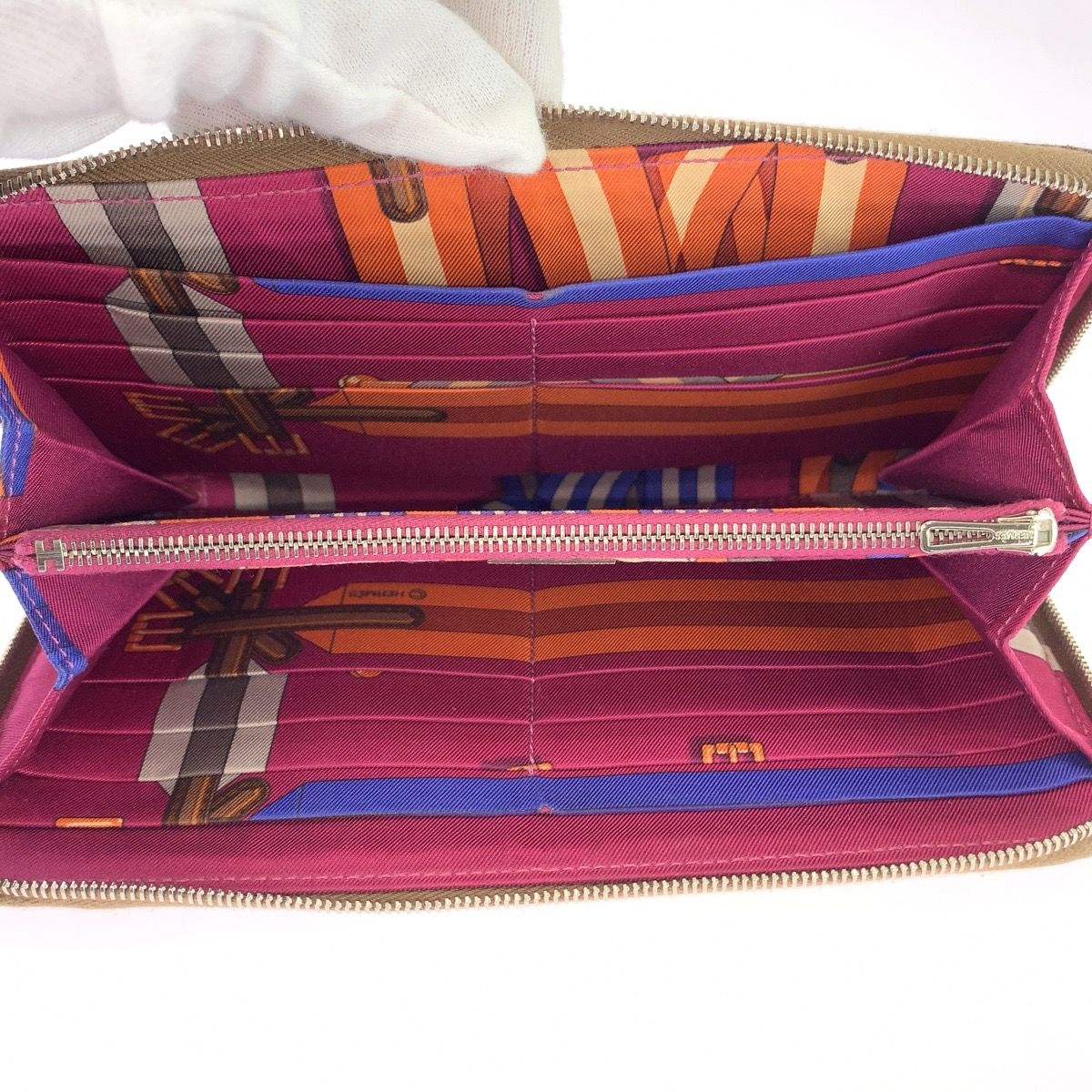 Hermes Azap Silk'in Etoupe Greige Veau Epsom Wallet Zip Around — view 8