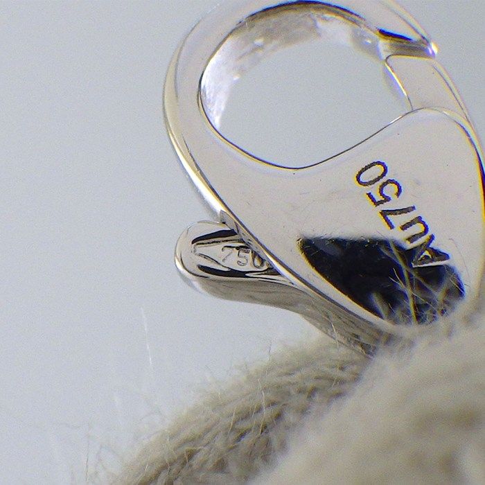 Louis Vuitton Necklace Pendentif Idylle Blossom Monogram Diamond 18k White Gold — view 6
