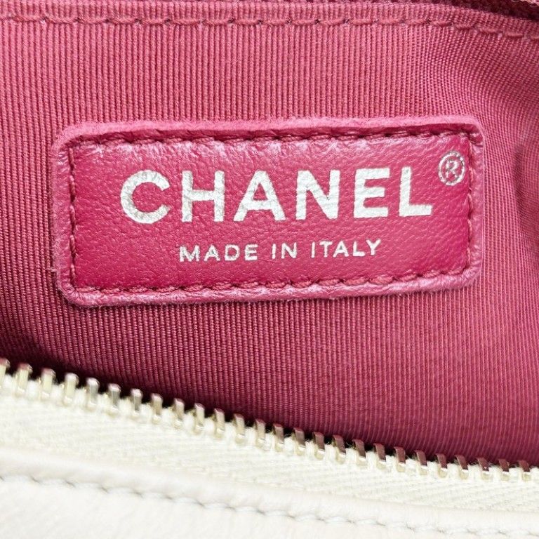Chanel Shoulder Bag Gabrielle Beige Black Calfskin Leather CC Logo 2-Way Chain — view 8