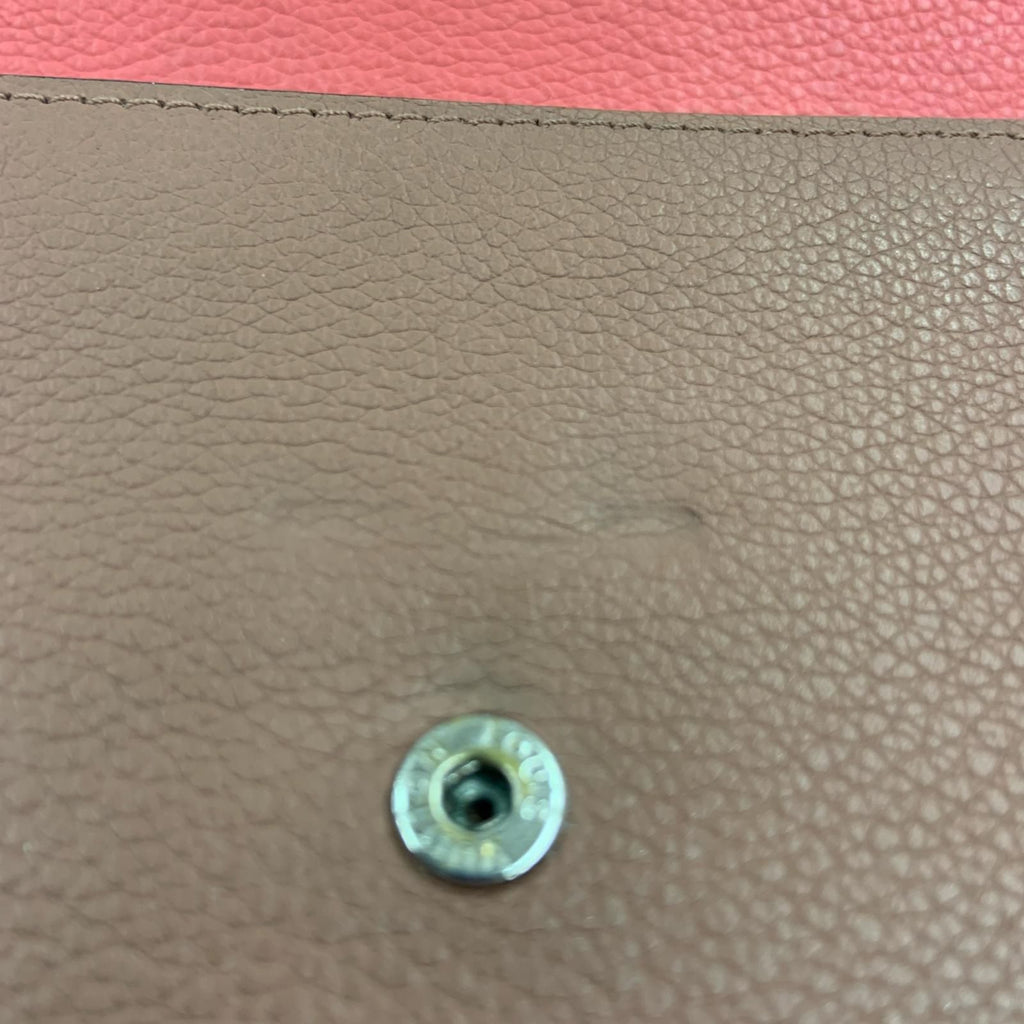Louis Vuitton Portefeuille Lockme 2 Wallet Pink Beige — view 8