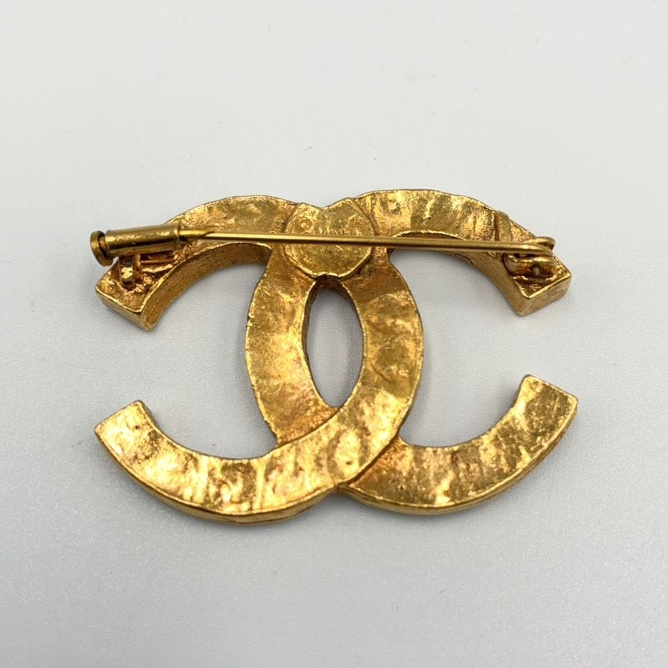 Chanel CC Logo Rhinestone Gold Brooch — view 2