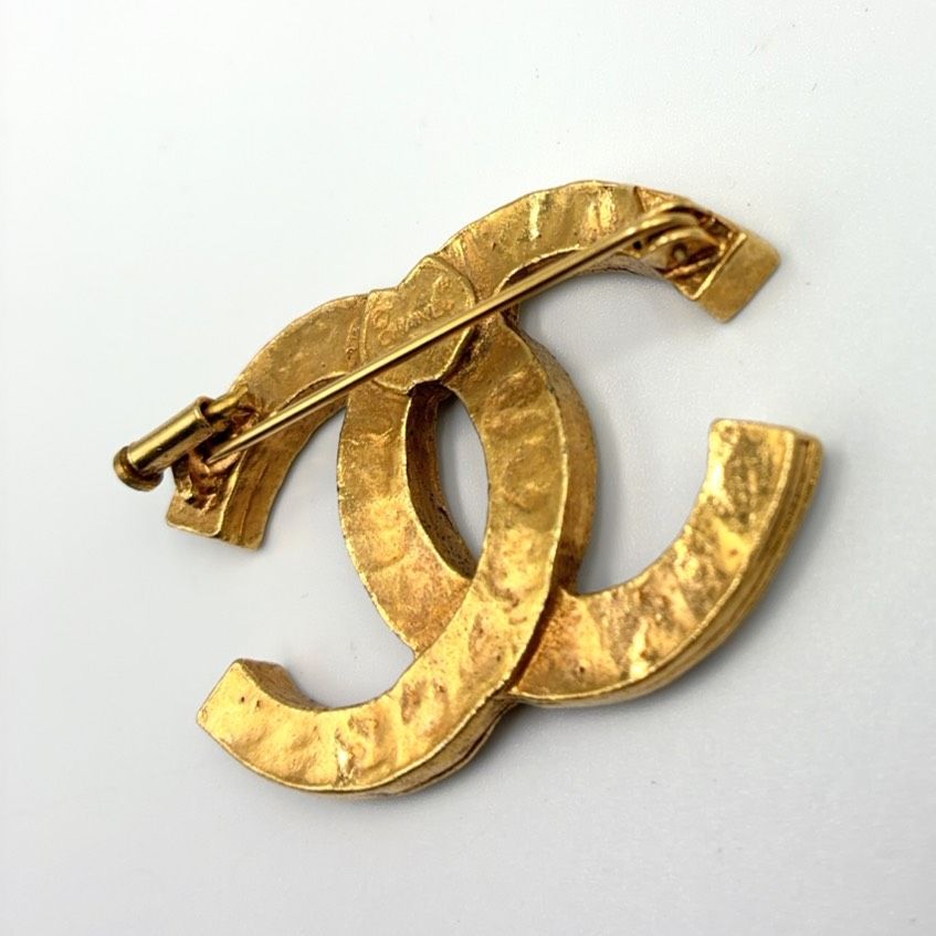 Chanel CC Logo Rhinestone Gold Brooch — view 4