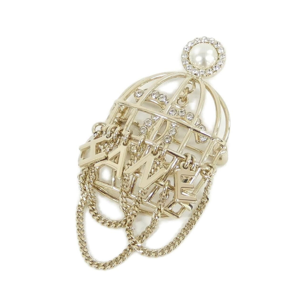 Chanel Brooch Gold