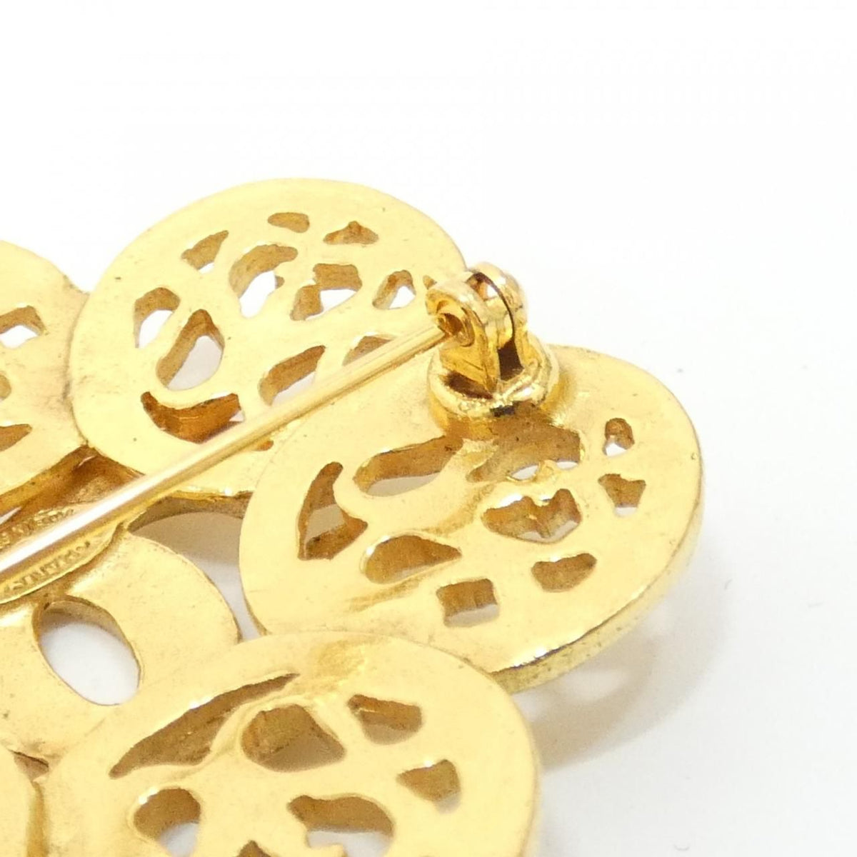 Chanel Vintage Brooch Gold — view 4