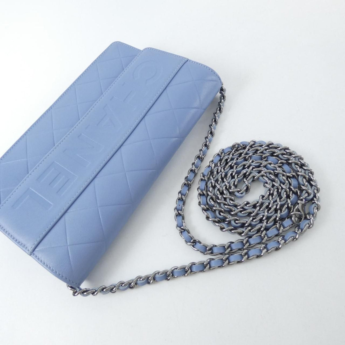 Chanel Chain Wallet Shoulder Bag — view 4