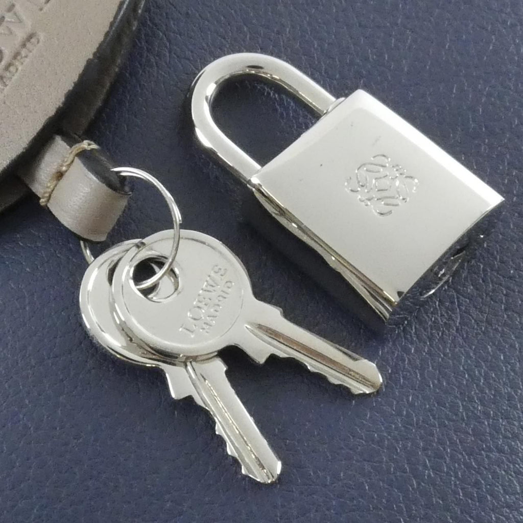 Loewe Amazona 28 Bag — view 6