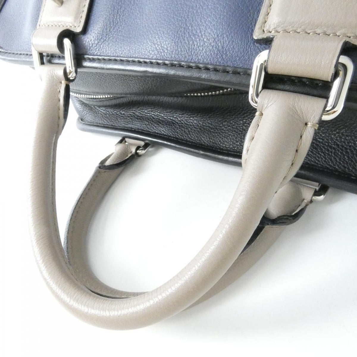 Loewe Amazona 28 Bag — view 7