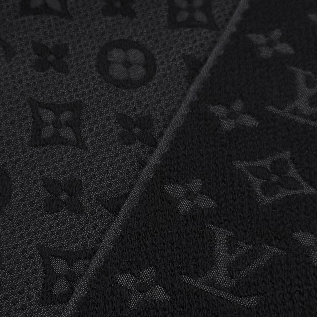 Louis Vuitton Echarpe Monogram Classic Wool 100% Fringe Scarf — view 5