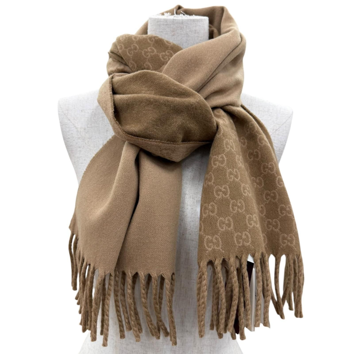 Gucci Wool Cashmere GG Jacquard Two Tone Scarf Beige 35 — view 2