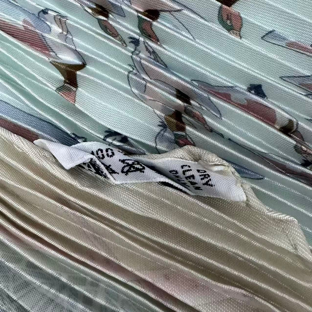 Hermes Pleats Scarf Silk Libres Comme L'air the Sky Is Green — view 6