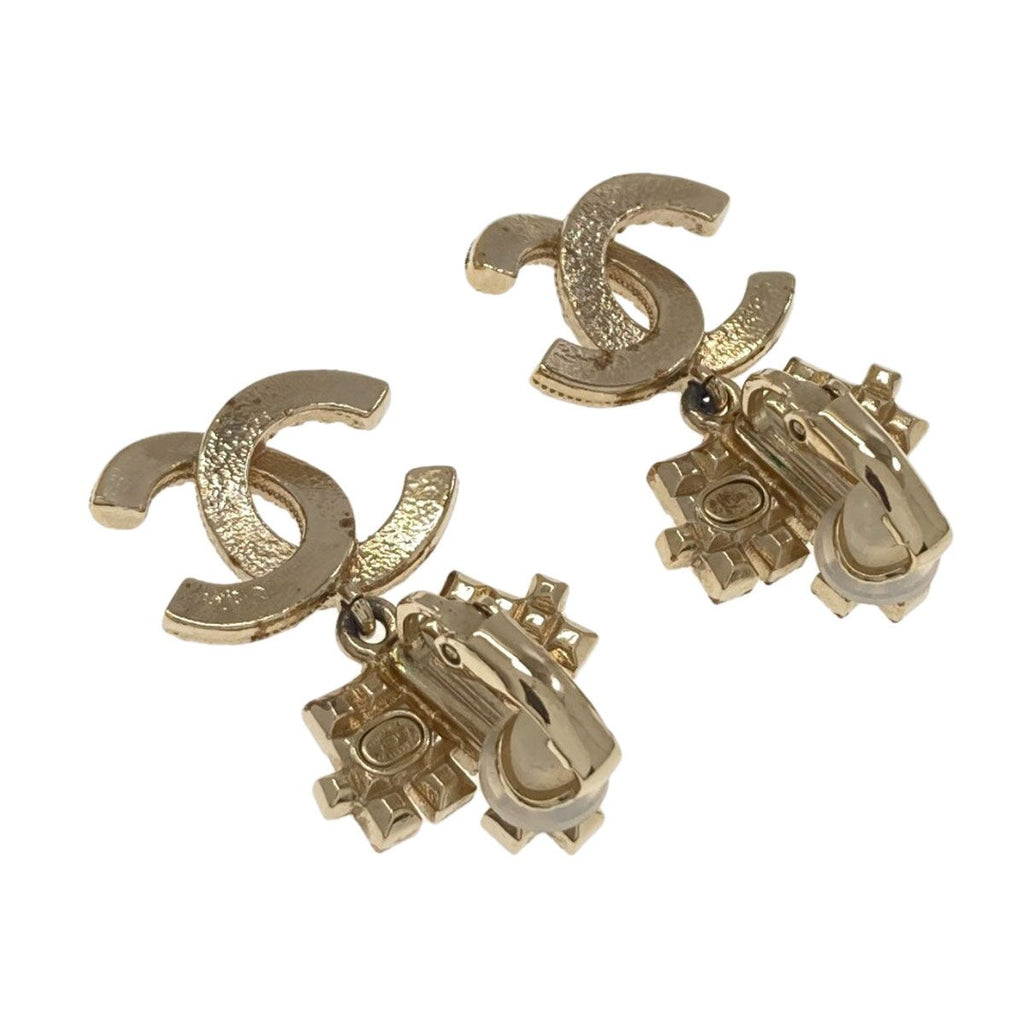 Chanel CC Logo Earrings Metal — view 2