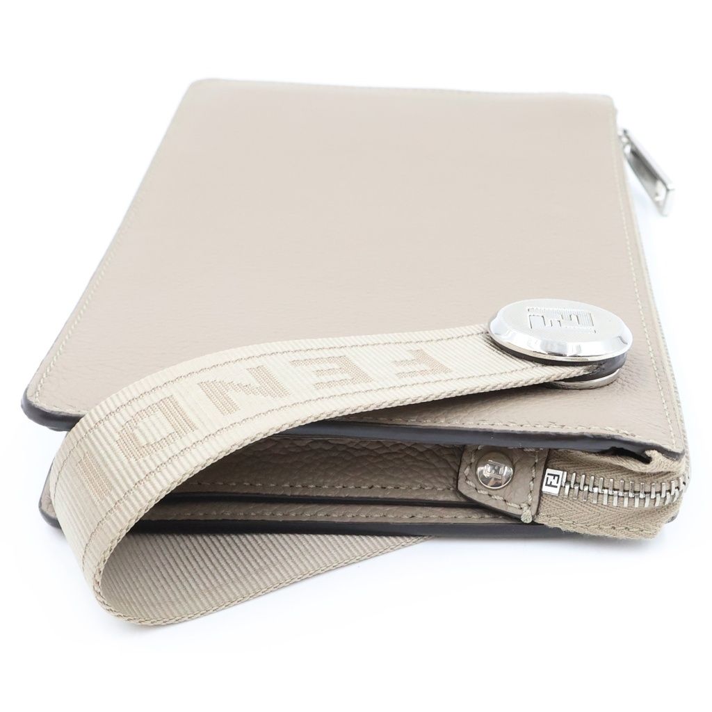 Fendi Chiodo Clutch Beige — view 3