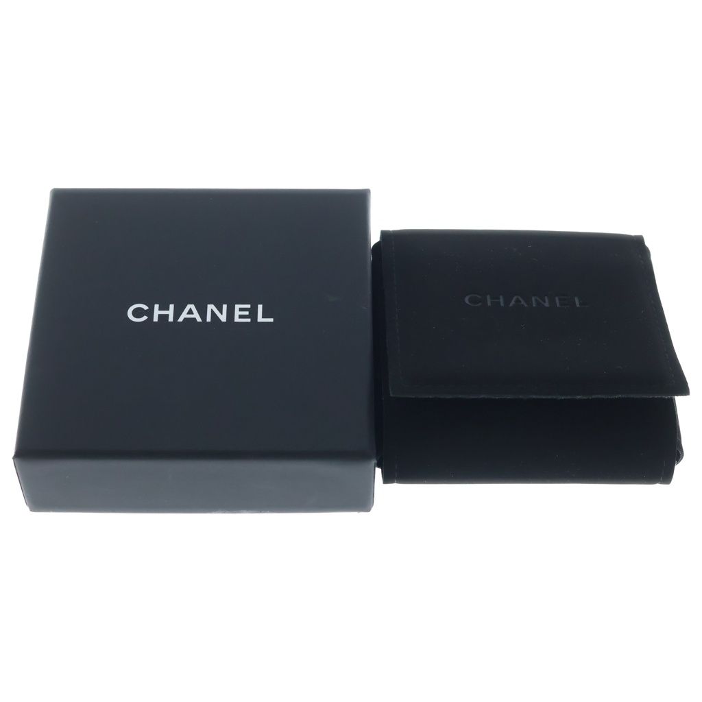 Chanel 26A Metiers D'art Metal Resin Brooch Black Gold — view 6