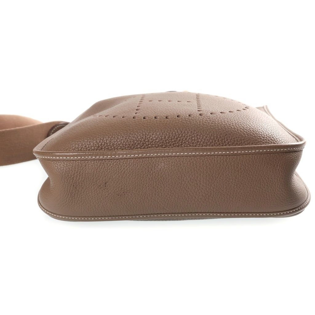 Hermes Evelyne GM Taurillon Clemence Shoulder Bag Greige Leather Etoupe Gold — view 4