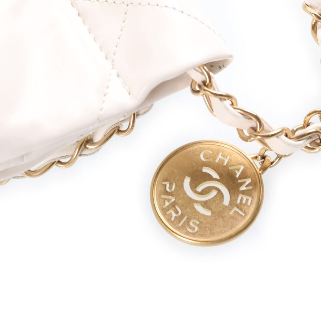 Chanel 22 Medium Chain Shoulder Bag White Calfskin Plate Gold — view 7