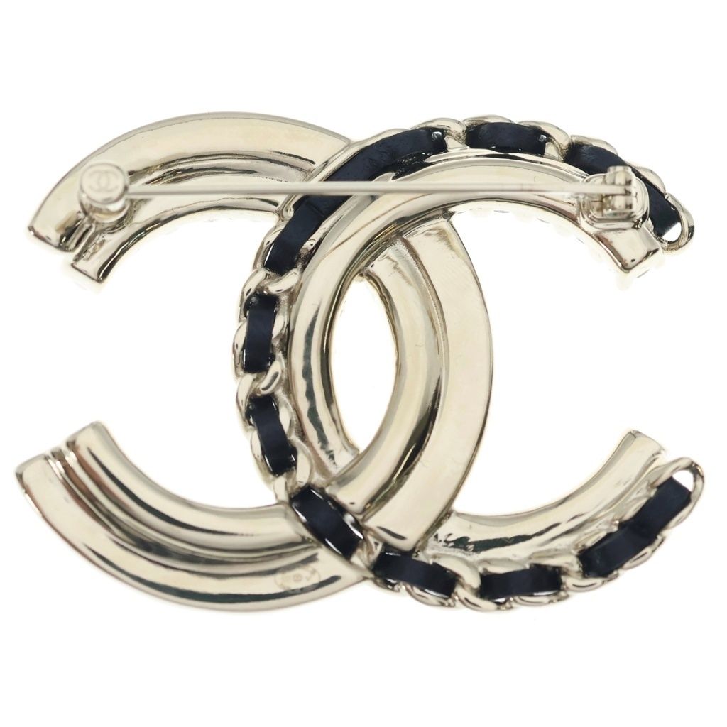 Chanel CC Logo Brooch Pin Badge Gold Pearl Leather Metal — view 2