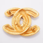 Chanel Brooch Vintage CC Logo Quilted Gold Plated — view 6