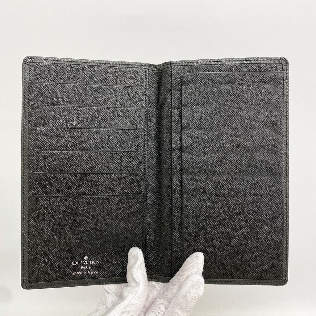Louis Vuitton Long Billfold Taiga Porto Chequier Cartes Credit Ardoise Wallet — view 3