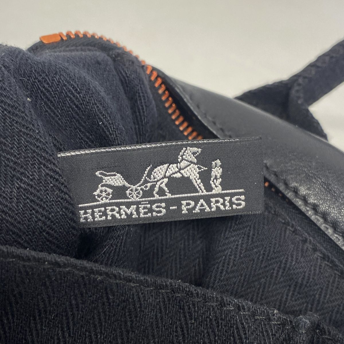 Hermes Handbag Caravan Horizontal Leather Black Silver 2-Way Bag — view 5