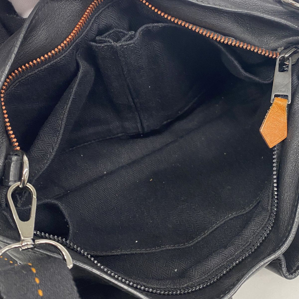 Hermes Handbag Caravan Horizontal Leather Black Silver 2-Way Bag — view 4