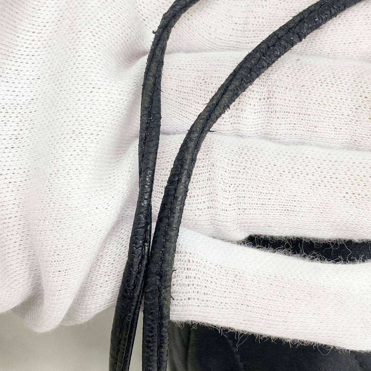 Chanel Shoulder Bag Quilted Lambskin Black Gold — view 6