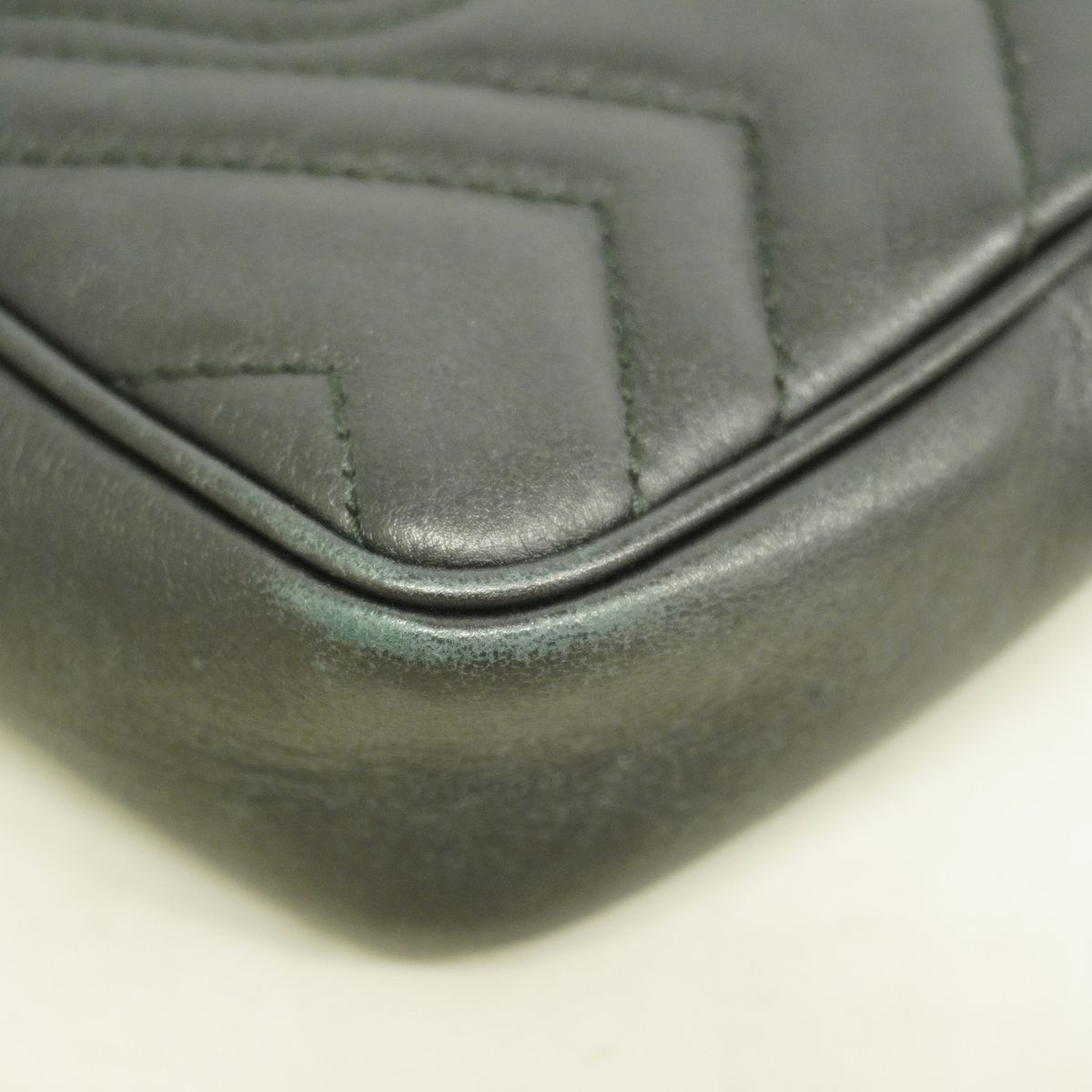 Gucci Shoulder Bag GG Marmont Leather Black Gold — view 8