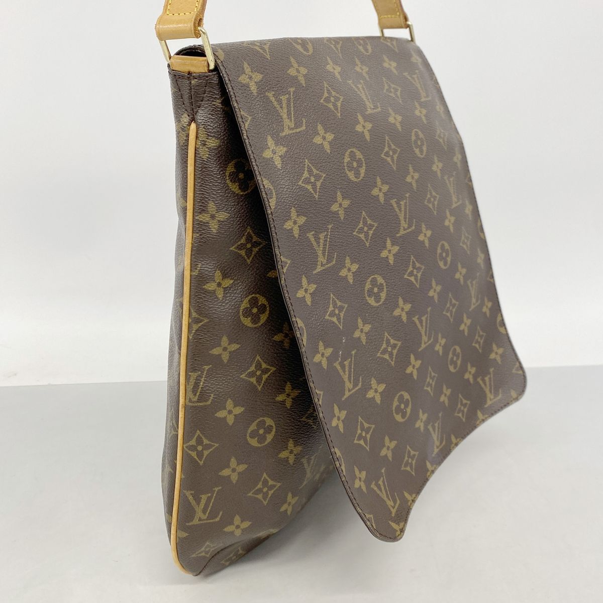 Louis Vuitton Shoulder Bag Monogram Musette Brown — view 2