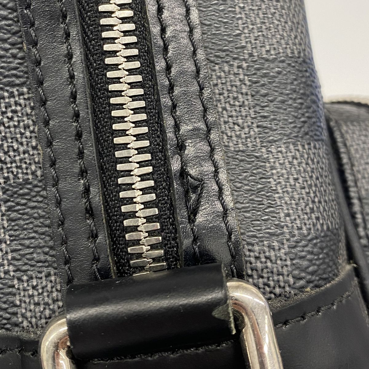 Louis Vuitton Shoulder Bag Damier Graphite Io Black Gray — view 8