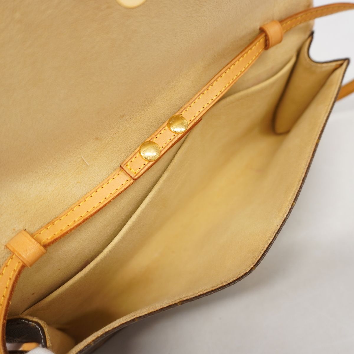 Louis Vuitton Shoulder Bag Monogram Pochette Twin GM Brown — view 4