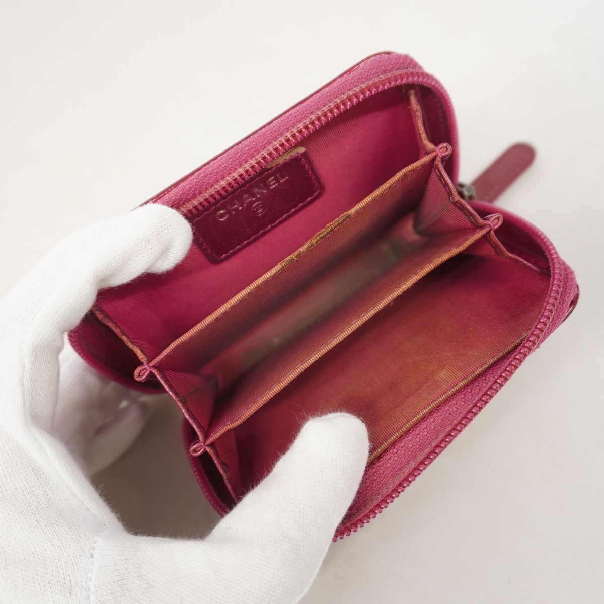 Chanel Coin Purse Boy Patent Leather Pink Silver — view 3