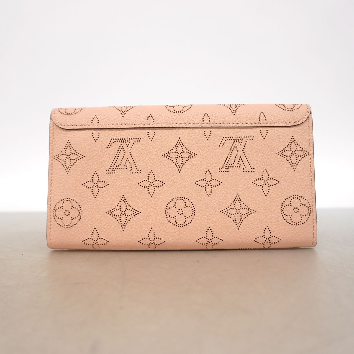 Louis Vuitton Wallet Mahina Portefeuille Iris Magnolia — view 8