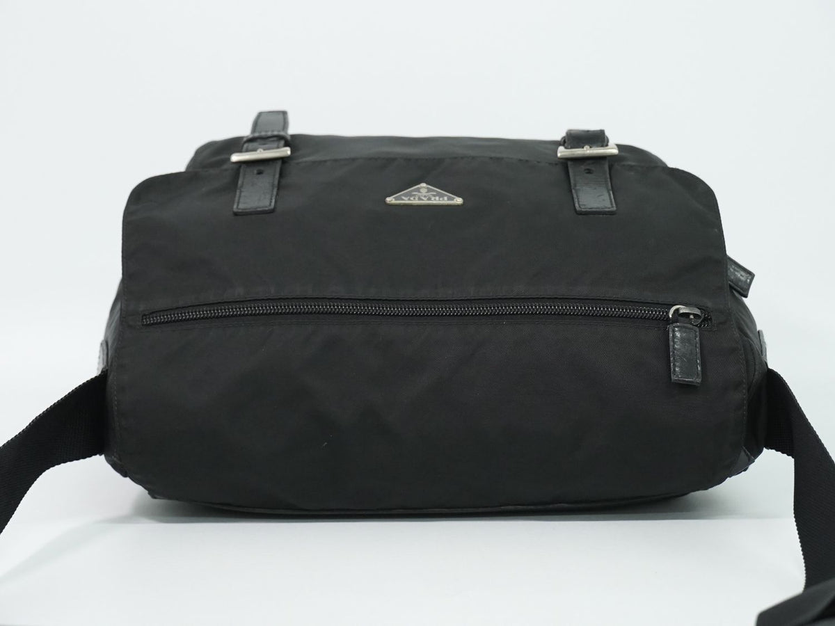 Prada Nylon Shoulder Bag Pochette Black — view 5