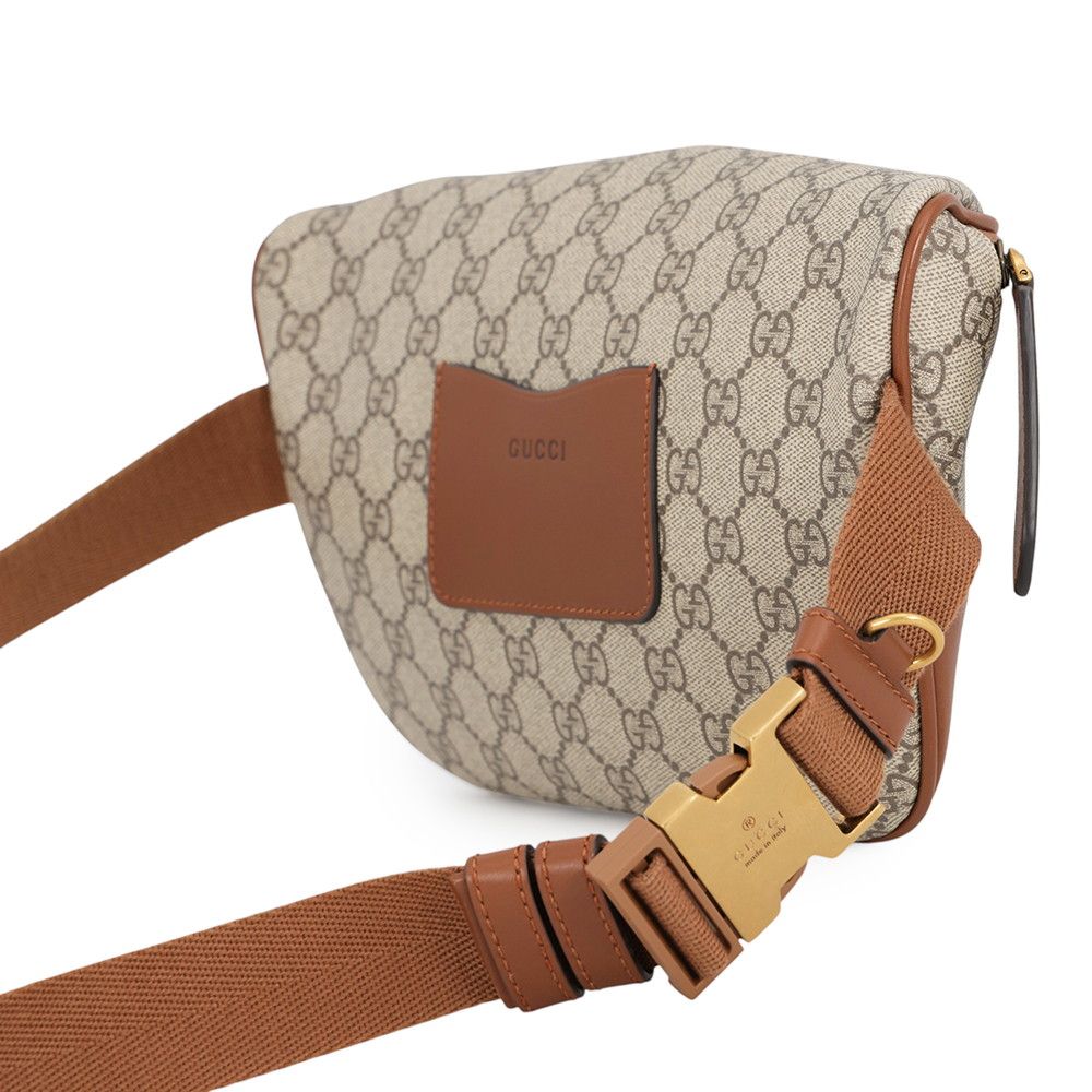 Gucci Belt Bag GG Emblem Medium Leather — view 3