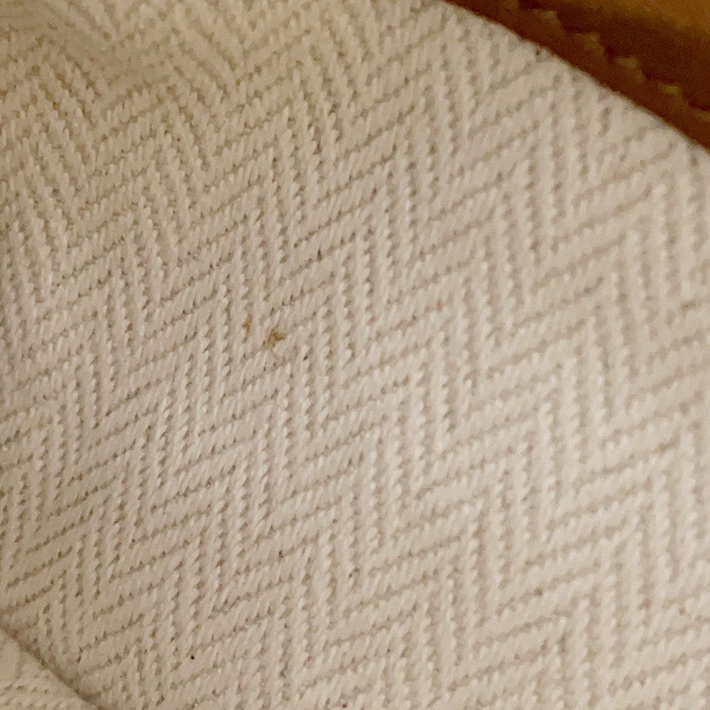 Gucci Belt Bag GG Emblem Medium Leather — view 7