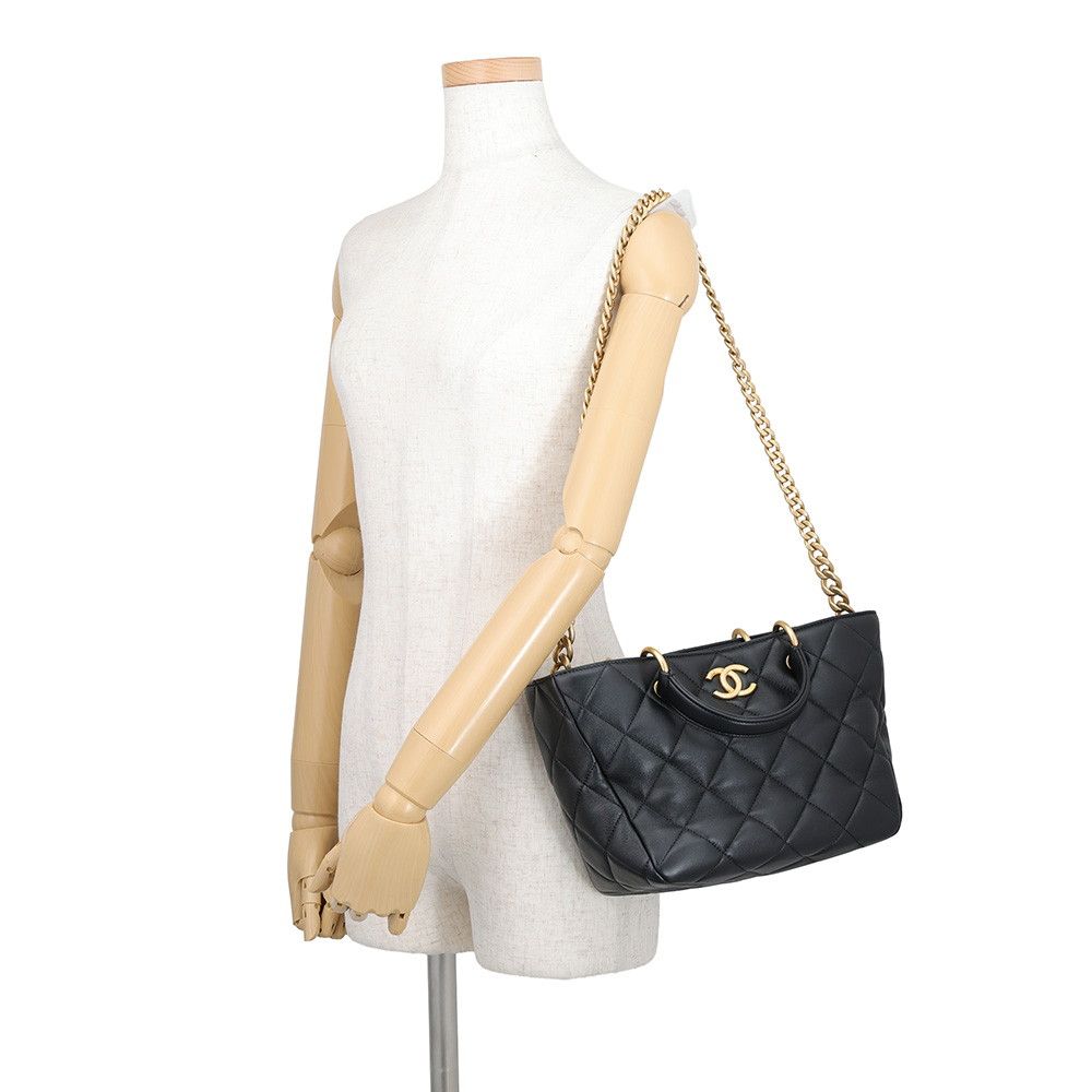 Chanel Handbag Quilted CC Logo Small Shopping Bag Lambskin 2-Way Black — view 5