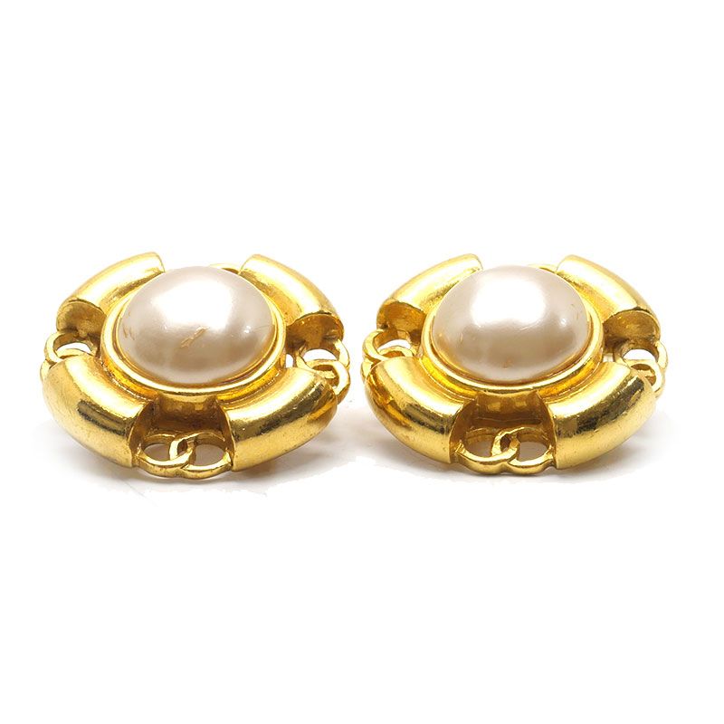 Chanel Faux Pearl Earrings 93P Gold Plated — view 4