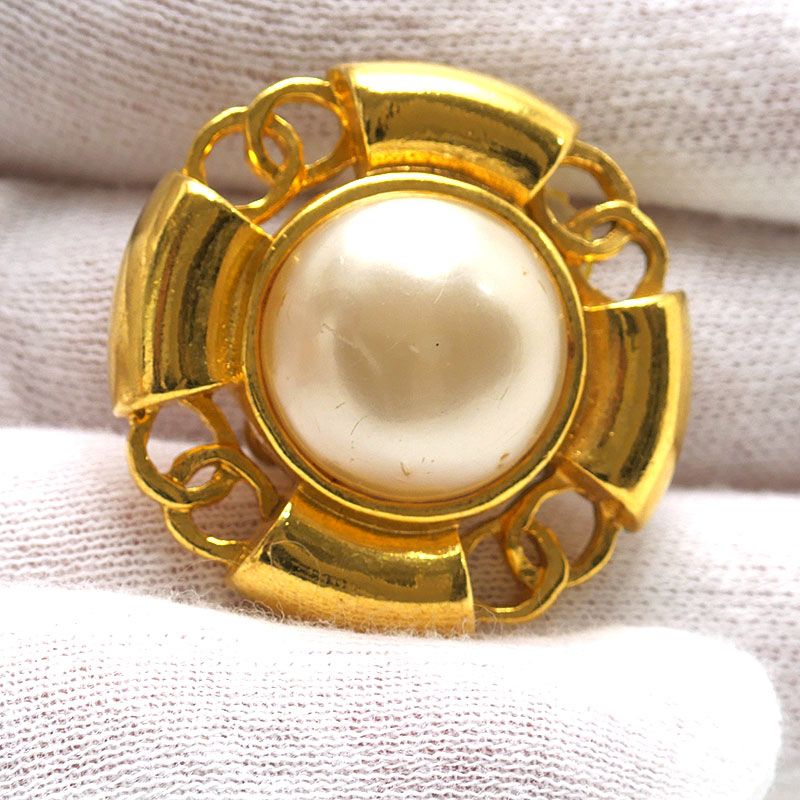Chanel Faux Pearl Earrings 93P Gold Plated — view 5