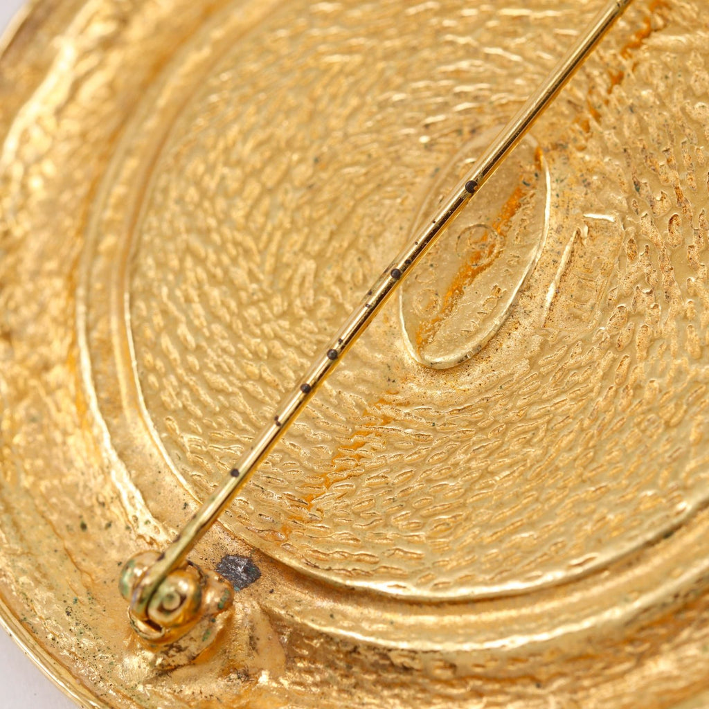 Chanel 31 Rue Cambon Vintage Gold Plated Brooch — view 7