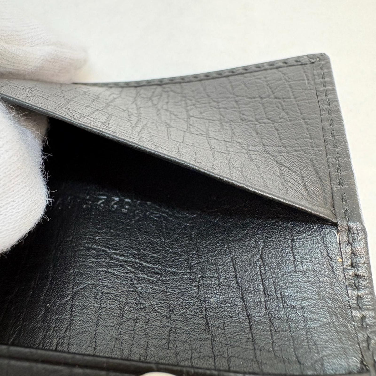 Gucci Interlocking G Key Case Black Leather Key Holder — view 4