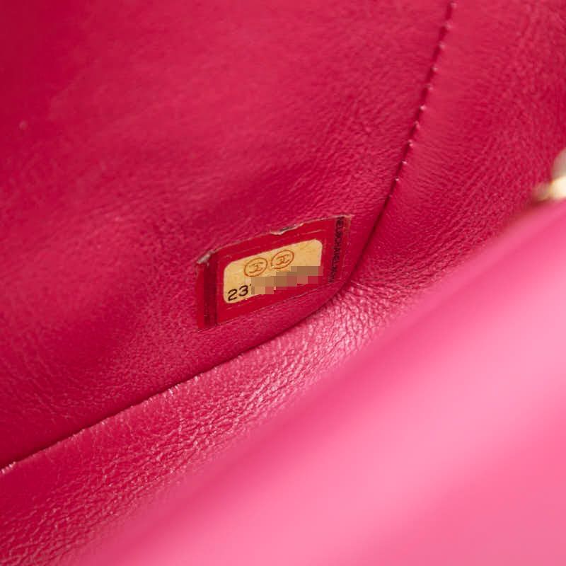 Chanel CC Logo V-stitch Crossbody Chain Shoulder Bag Pink Lambskin — view 8