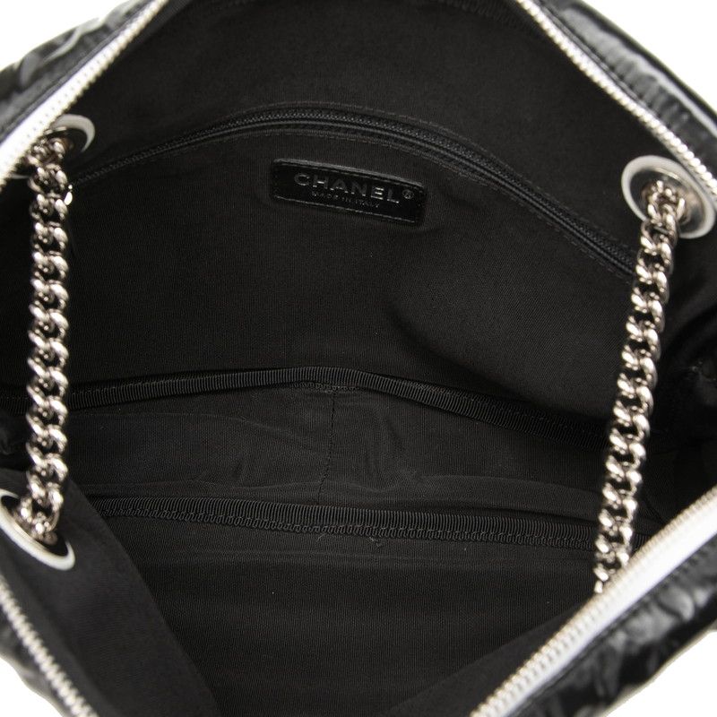 Chanel la Pausa Chain Shoulder Bag Logo Black White Leather — view 4