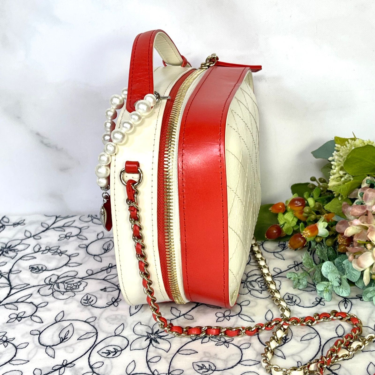 Chanel Camera Bag Quilted Chain — view 8