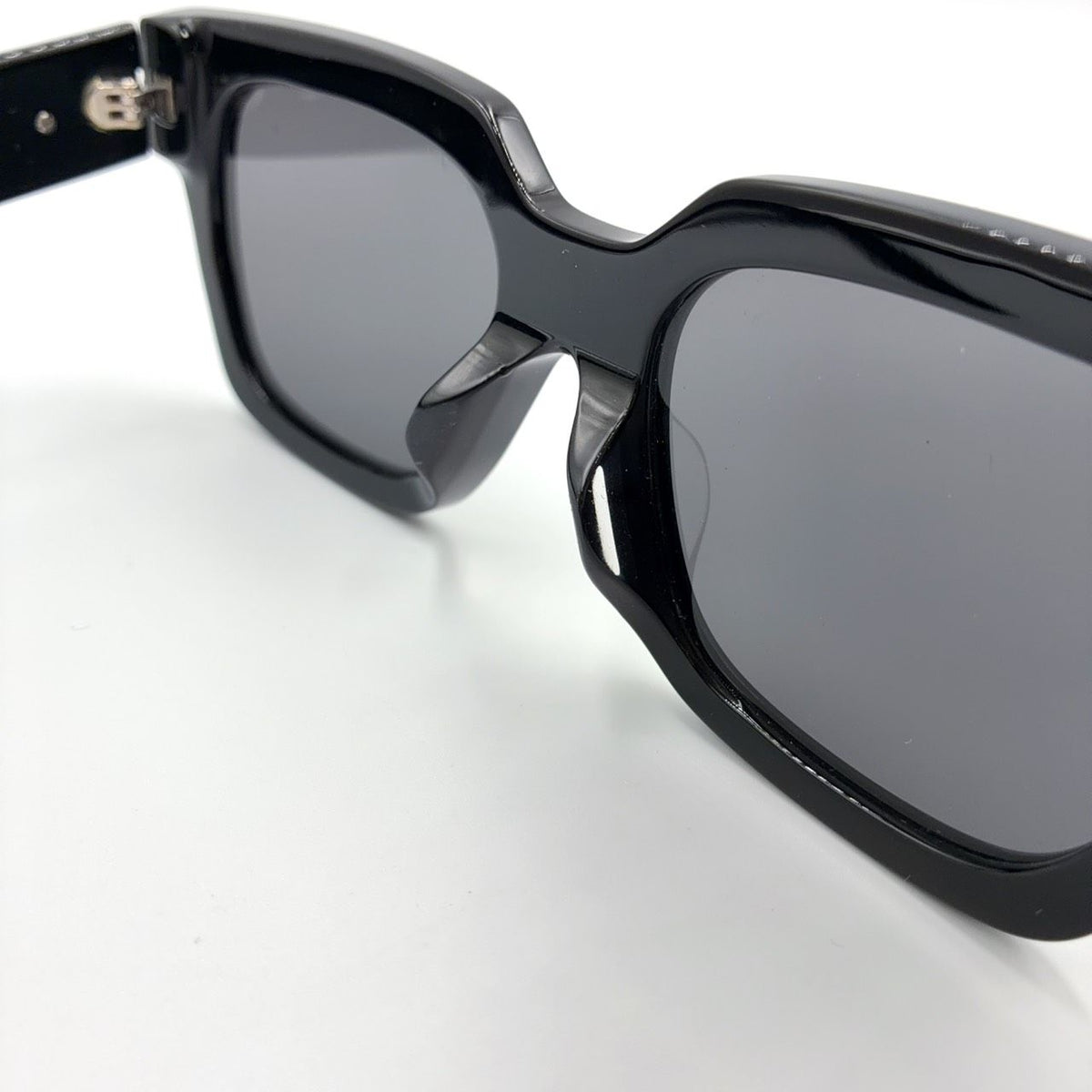 Fendi Graphy Acetate Gray Black Sunglasses Eyewear — view 7