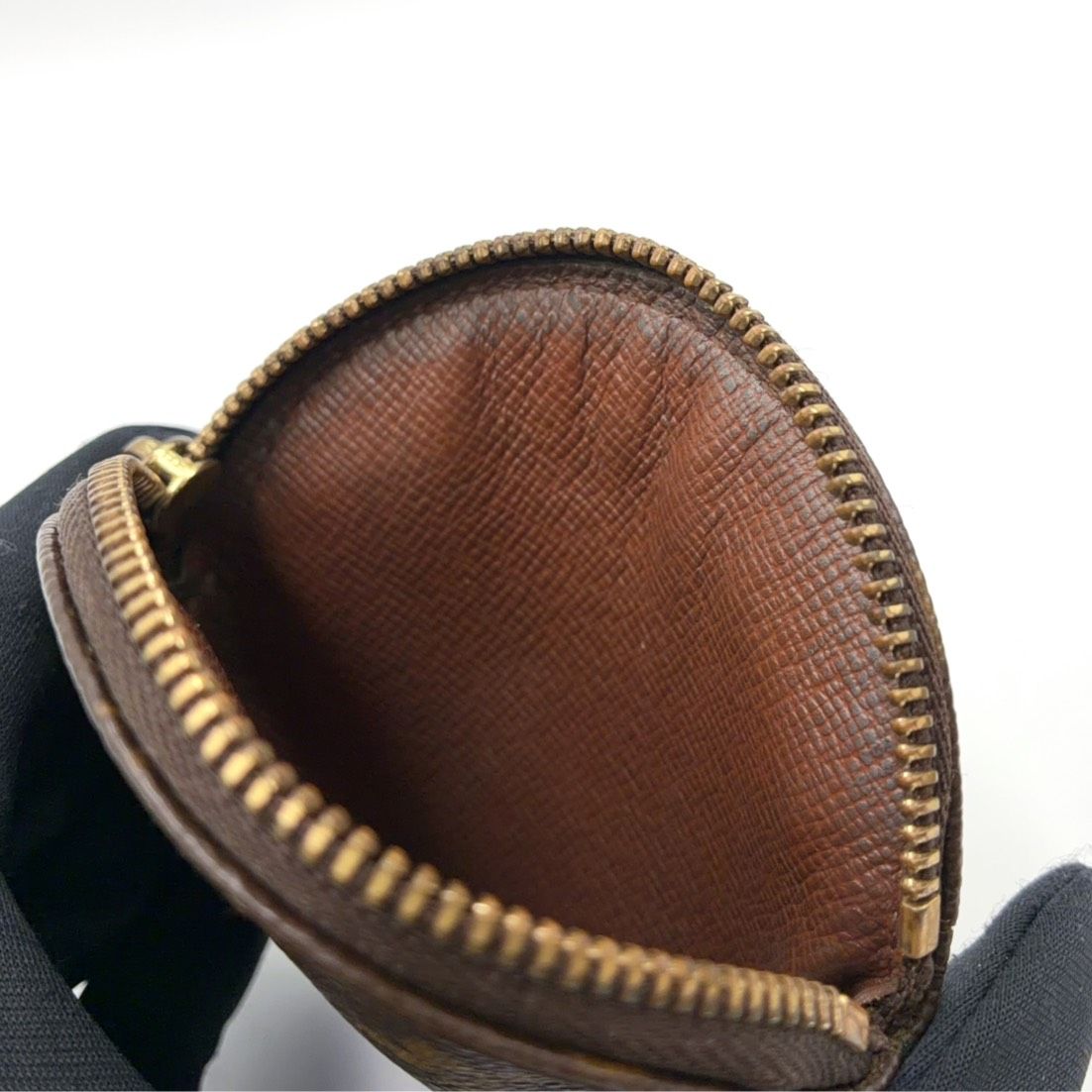 Louis Vuitton Porte Monnaie Rond Monogram Brown Coin Purse Gold — view 5