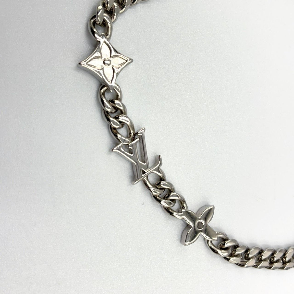 Louis Vuitton Monogram Low Metal Silver Bracelet — view 3