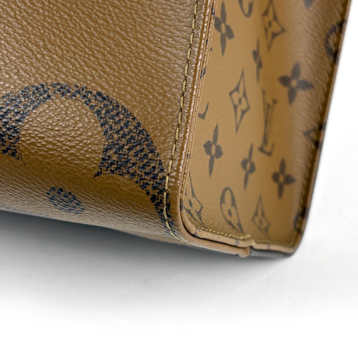 Louis Vuitton On The Go MM Tote Bag 2-Way Monogram Reverse Brown — view 3
