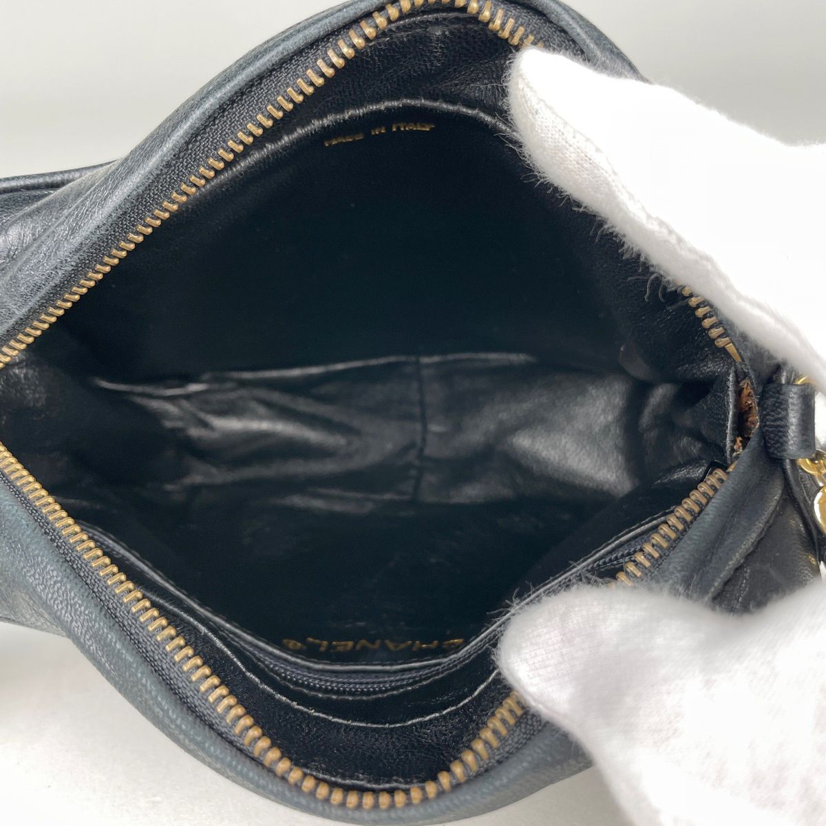 Chanel Shoulder Bag CC Logo Fringe Tassel Leather Black — view 7