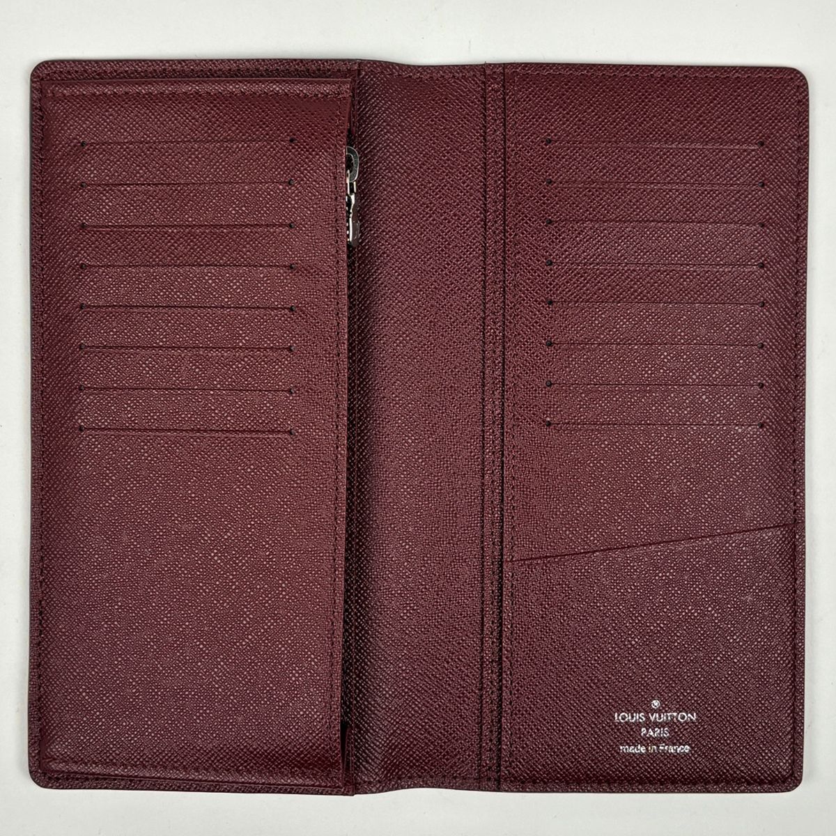 Louis Vuitton Portefeuille Brazza NM Wallet Bicolor Taiga Navy Bordeaux — view 6