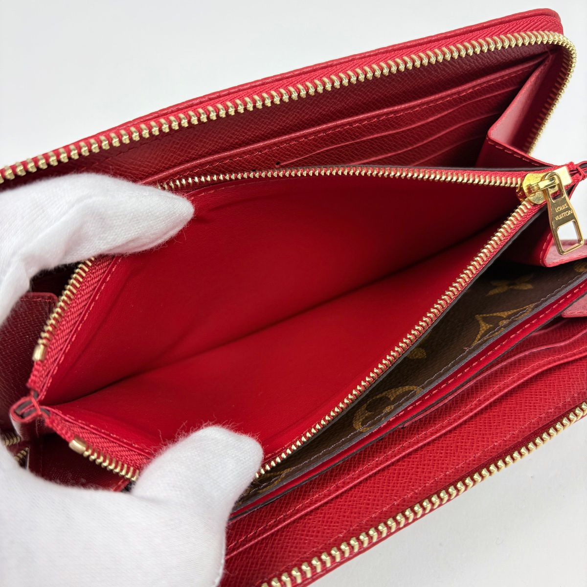 Louis Vuitton Zippy Wallet Retiro Round Zip Monogram Brown Cerise — view 5